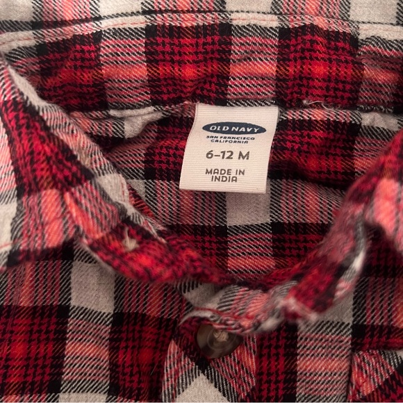 Old Navy. 6-12 M Button Down Plaid Shirt - Picture 3 of 5